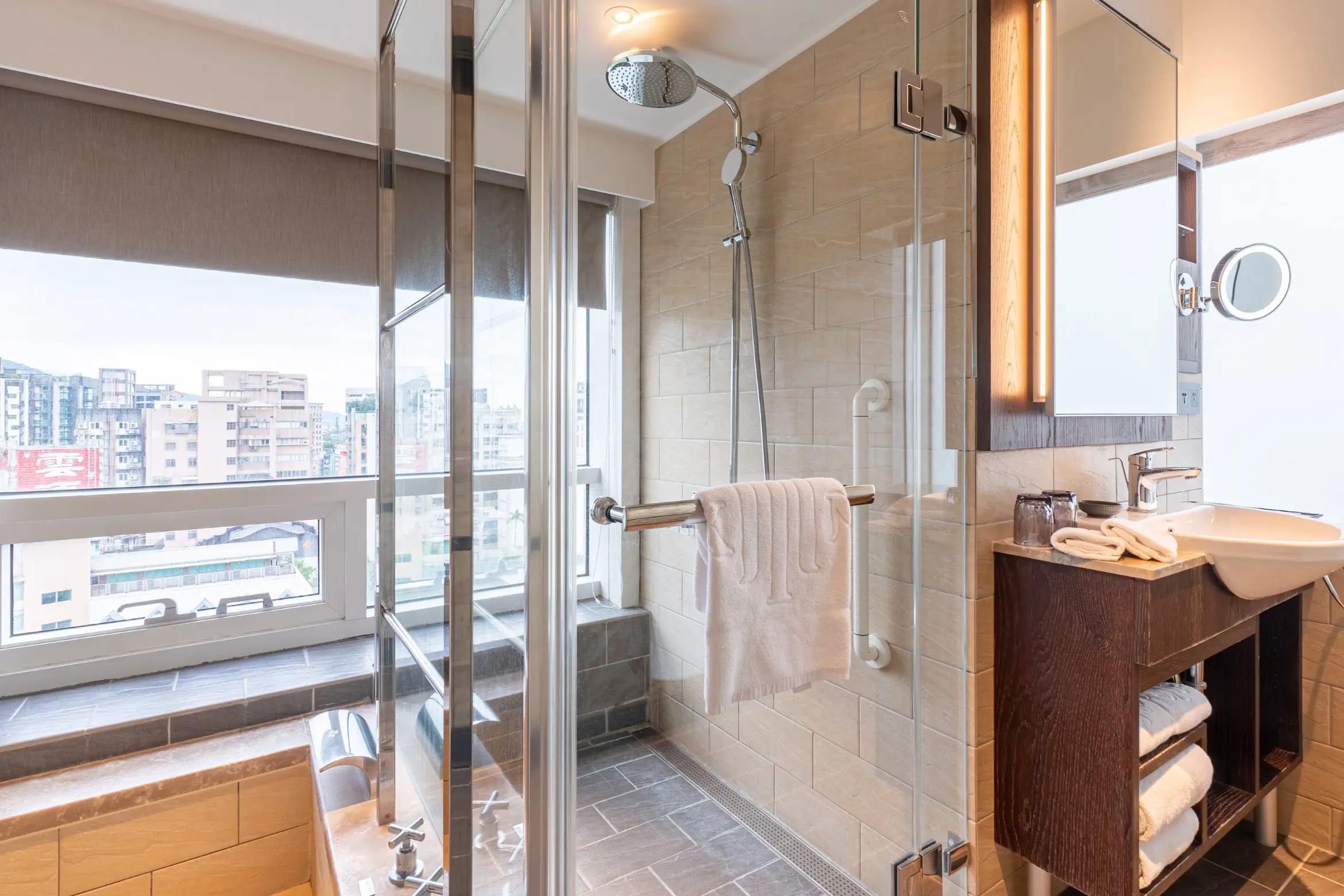 垠際全瞰景客房 PK